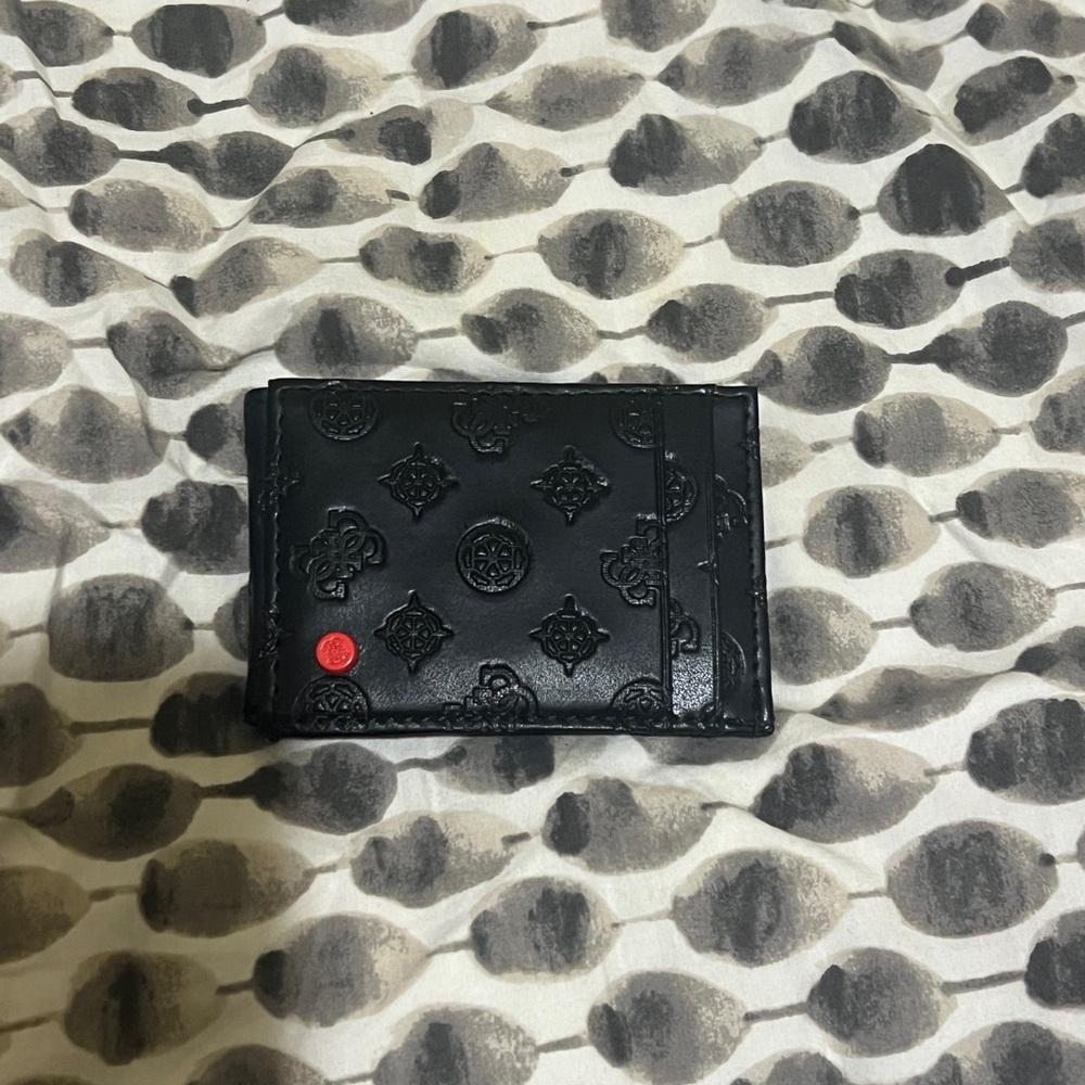 New guess wallet